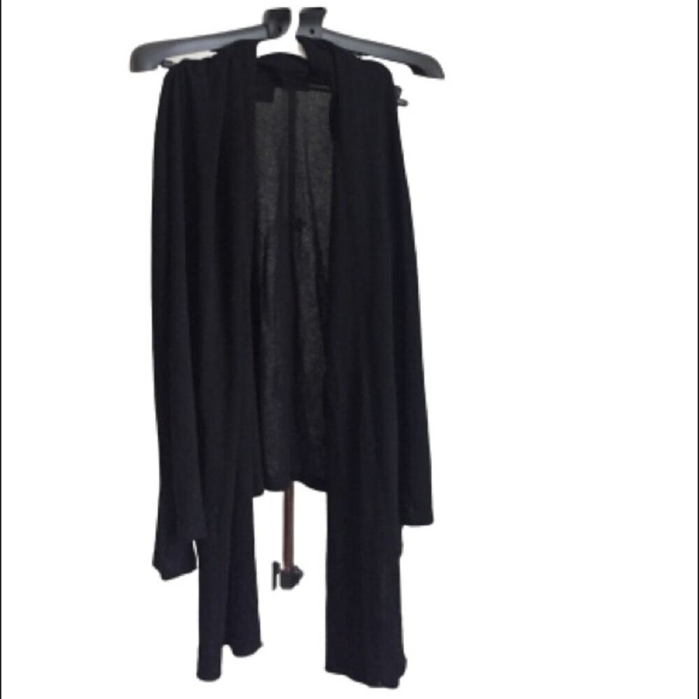 FOREVER 21 Black Hi Lo Cardigan